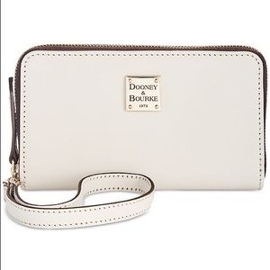 Dooney & Bourke Zip Around Smooth Leather Wristlet